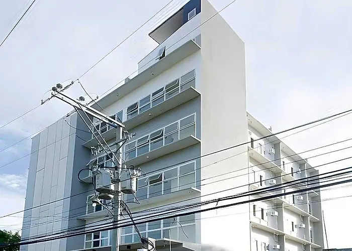 Hotel 18